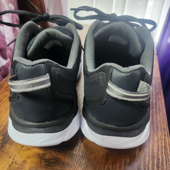 HOKA Akasa Versatile Running Sneakers Size 9 - Picture 7 of 10